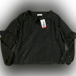 NWT Epic threads medium girls top